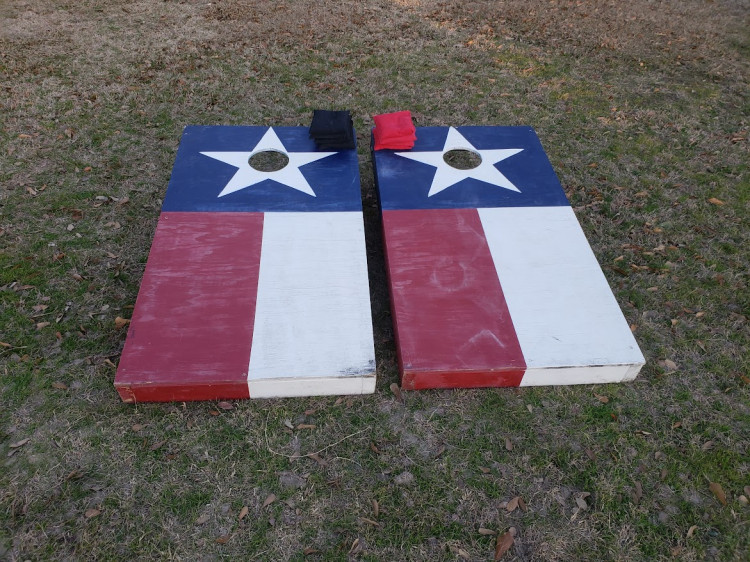 Cornhole w/ Bags